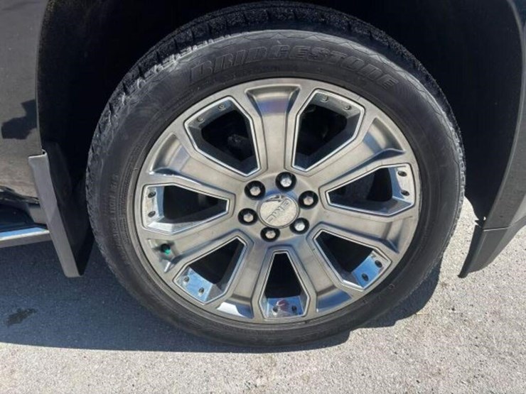 2016-gmc-yukon-denali-image-101