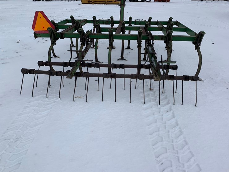 john-deere-1000-cultivator-image-6