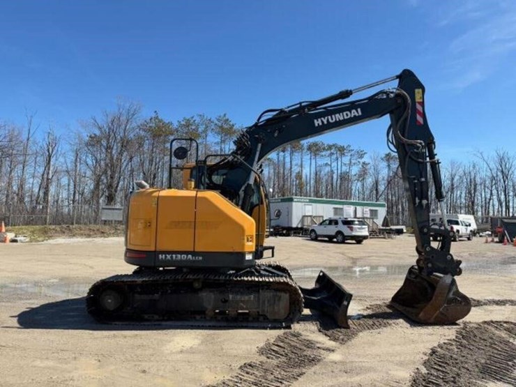 2023-hyundai-hx130a-lcr-image-3