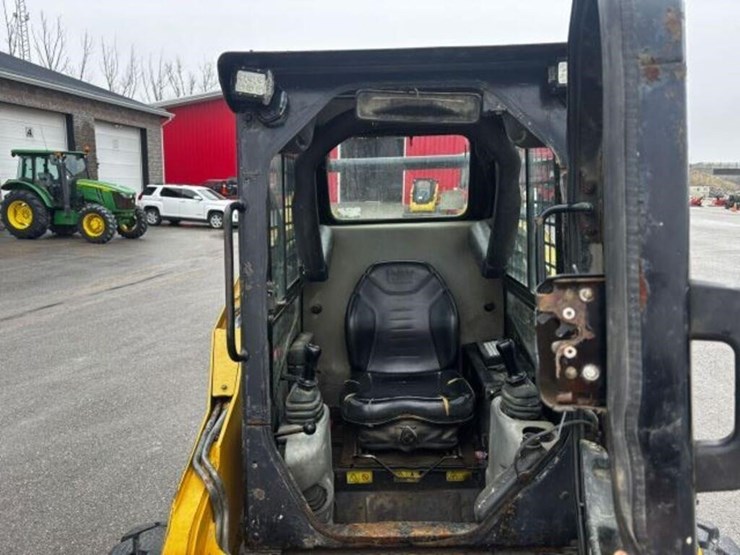 2009-caterpillar-232b2-image-17