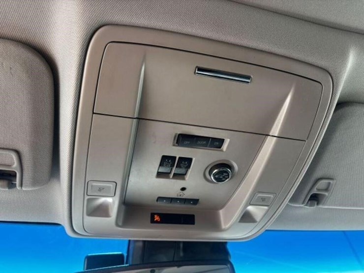 2016-gmc-yukon-denali-image-35