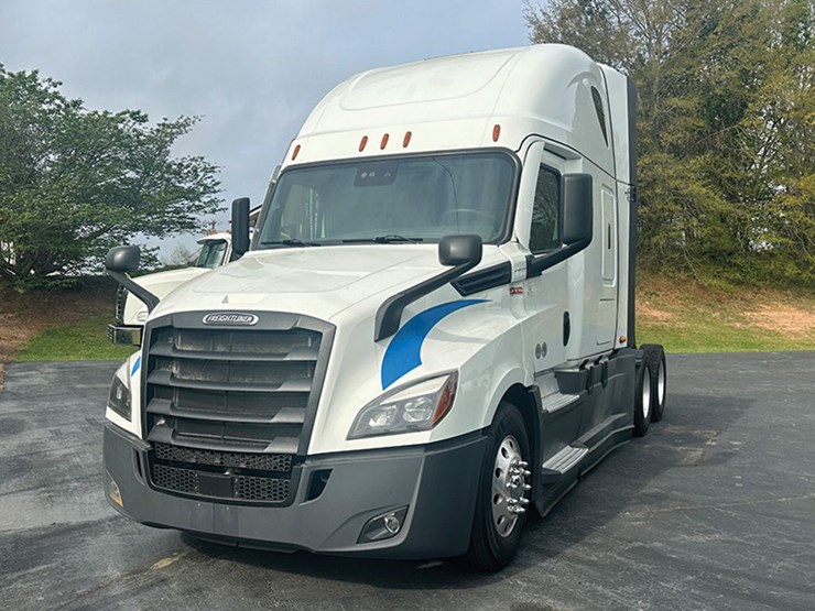 2023-freightliner-cascadia-126-image-1