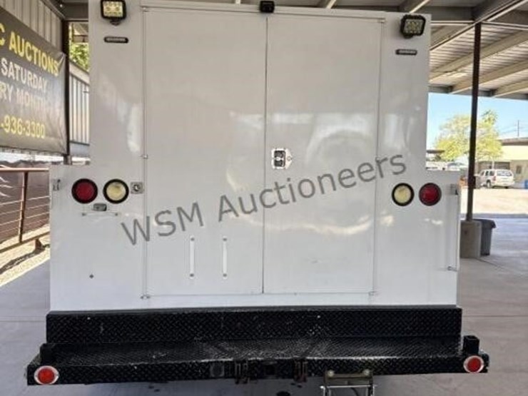 2014-ford-f550-image-7