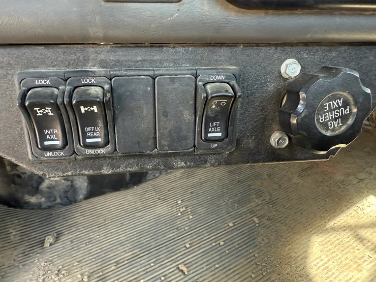 2009-western-star-4900-image-25