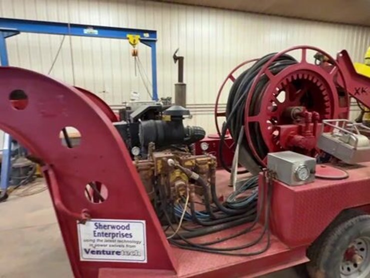 2013-caterpillar-c4.4-image-1