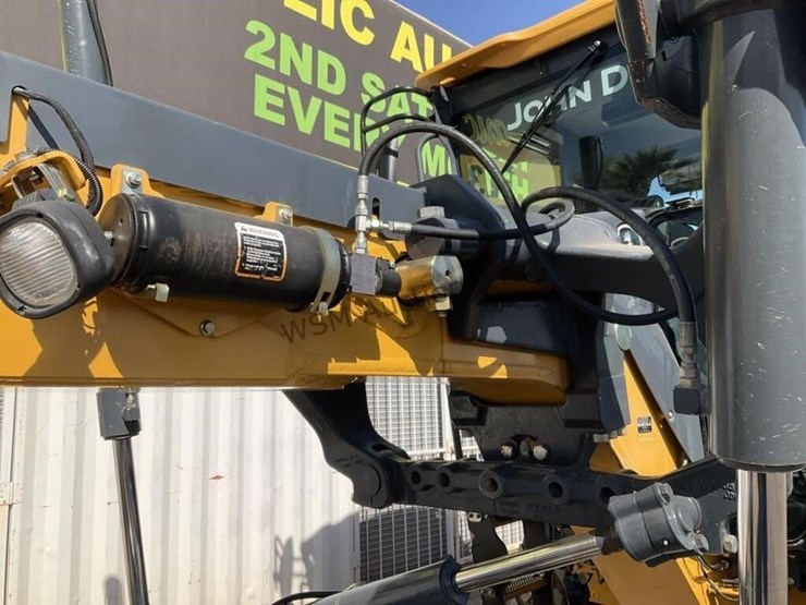 2011-deere-672g-image-13