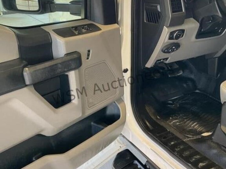 2017-ford-f450-image-28