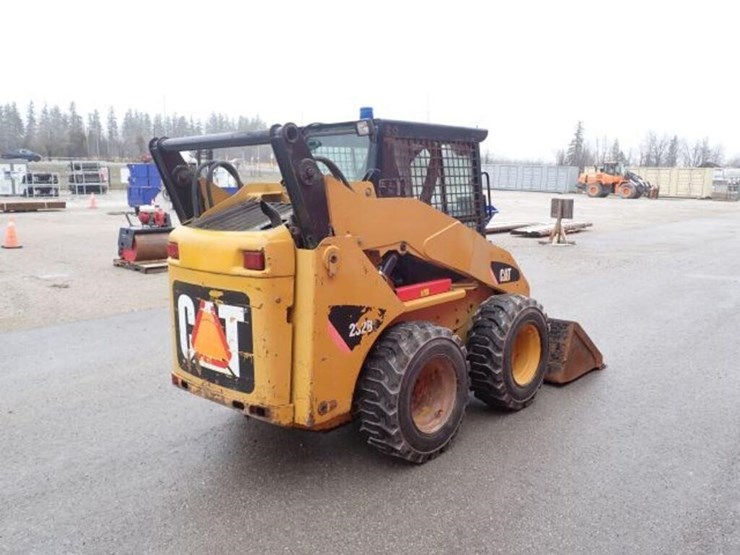 2010-caterpillar-232b-image-5