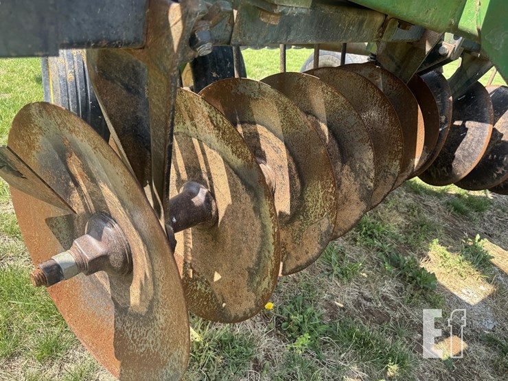 john-deere-630-image-4