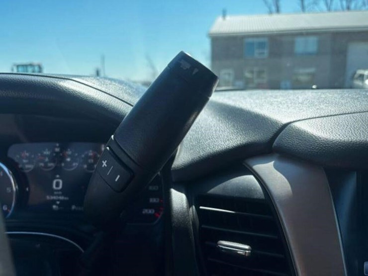 2016-gmc-yukon-denali-image-21