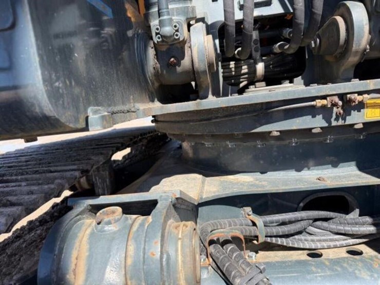 2023-hyundai-hx130a-lcr-image-44