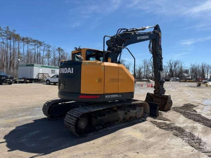 2023-hyundai-hx130a-lcr-image-4