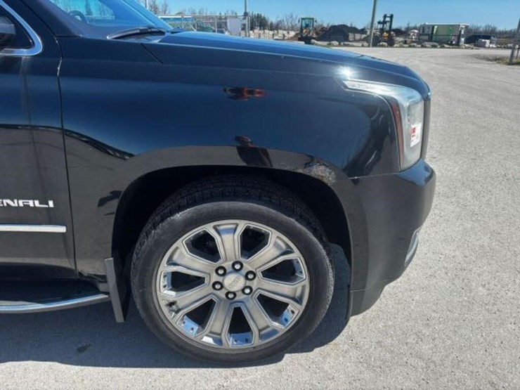 2016-gmc-yukon-denali-image-74