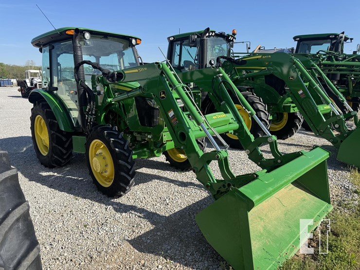 2022-john-deere-5055e-image-3
