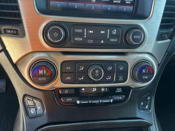 2016-gmc-yukon-denali-image-28