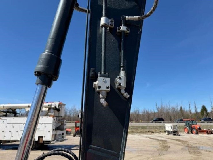 2023-hyundai-hx130a-lcr-image-52