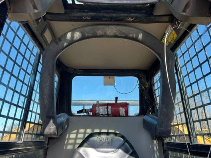 2009-caterpillar-232b2-image-19