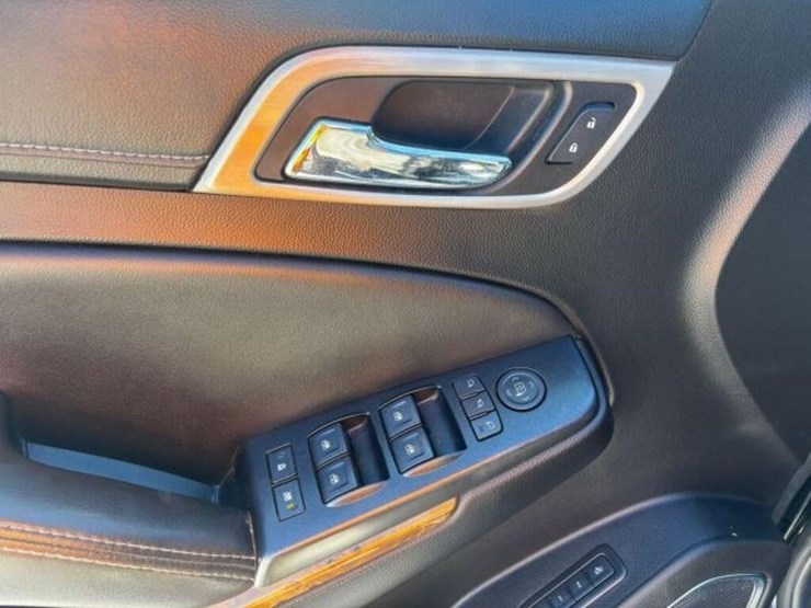 2016-gmc-yukon-denali-image-12