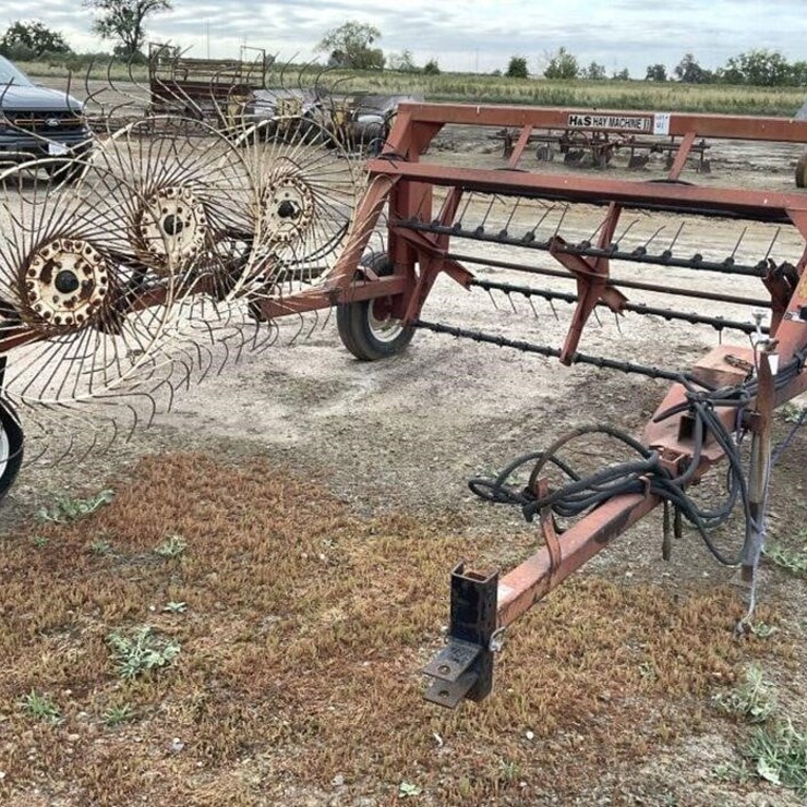 H & S HAY MACHINE II
