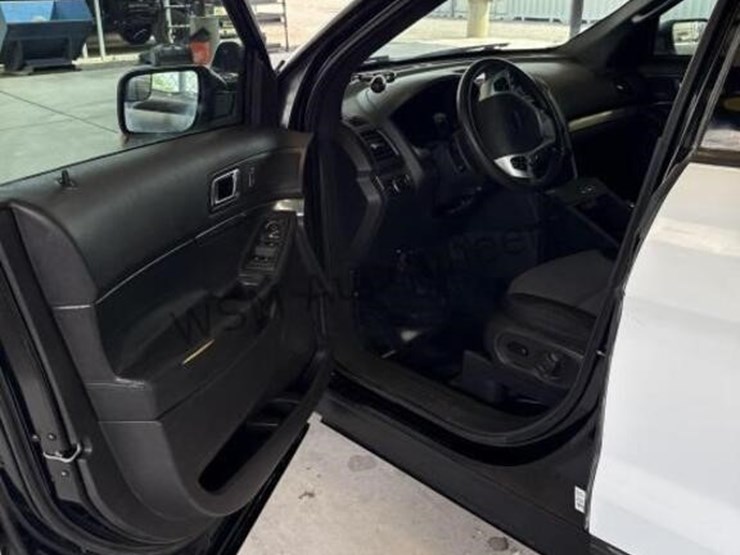 2013-ford-explorer-image-25