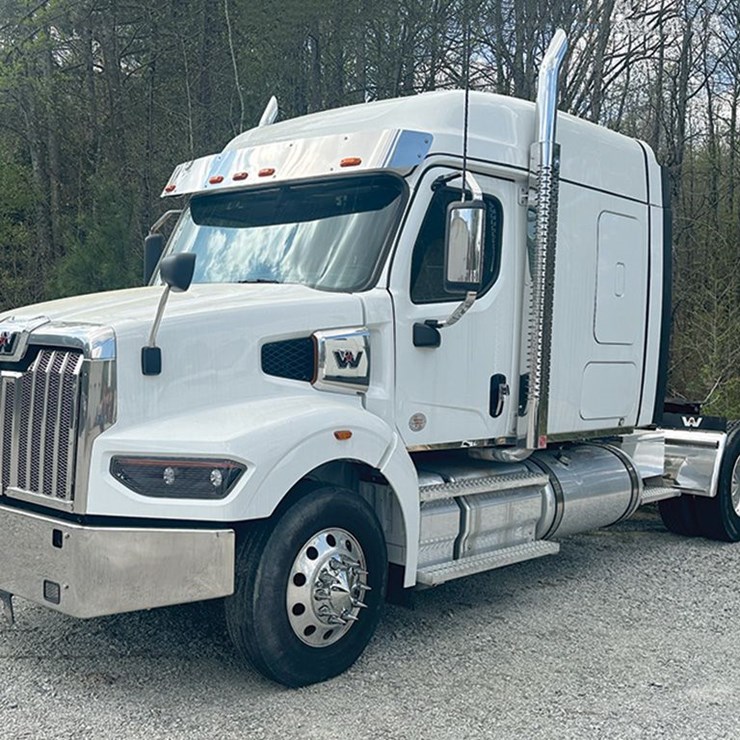 2024 WESTERN STAR 49X
