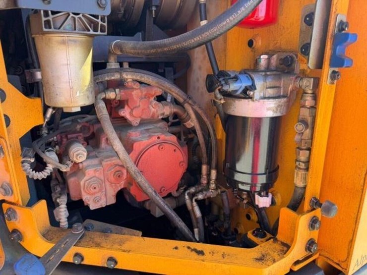 2023-hyundai-hx130a-lcr-image-30