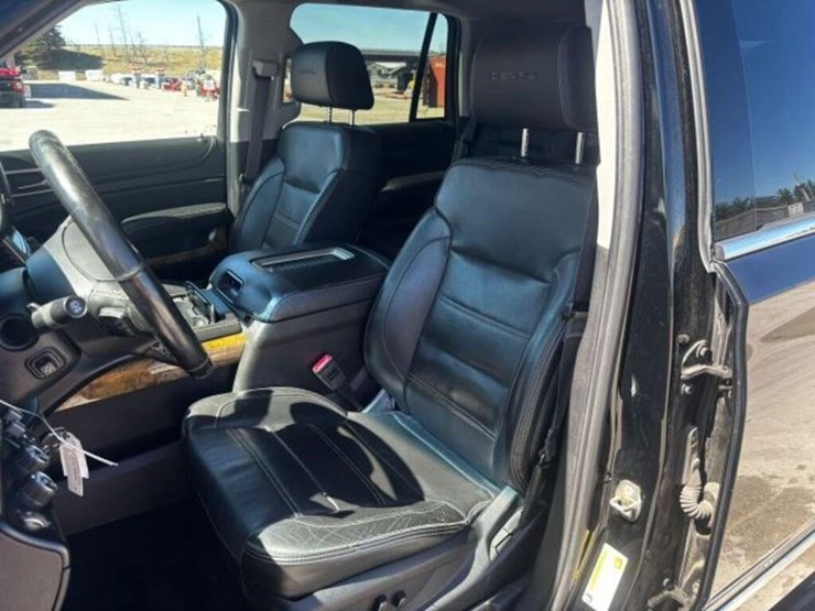 2016-gmc-yukon-denali-image-19