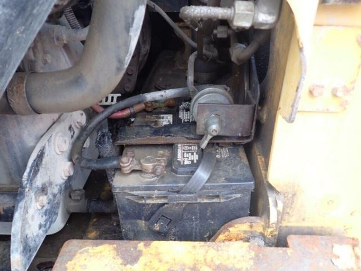 2009-caterpillar-232b-image-33