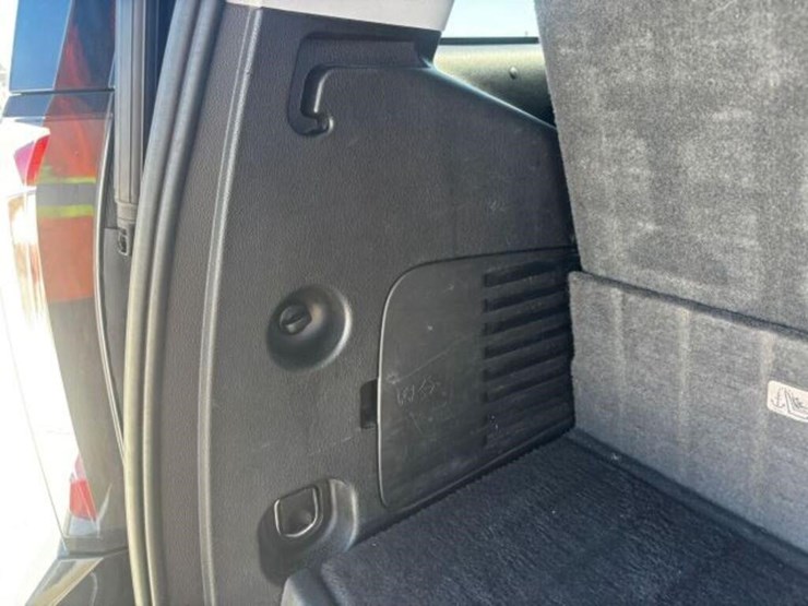 2016-gmc-yukon-denali-image-65