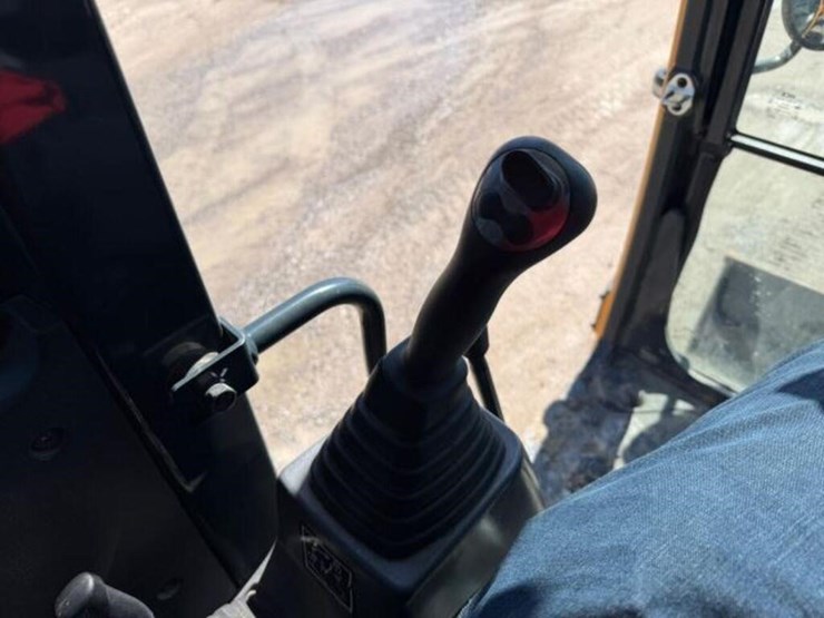 2023-hyundai-hx130a-lcr-image-20