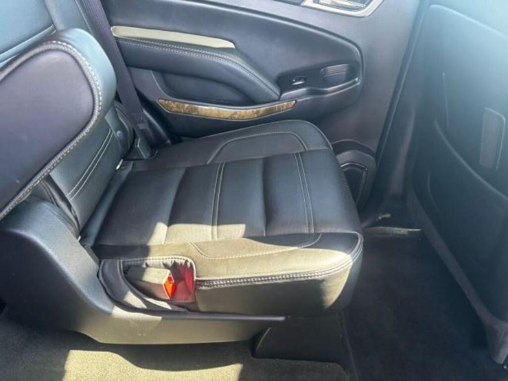 2016-gmc-yukon-denali-image-58