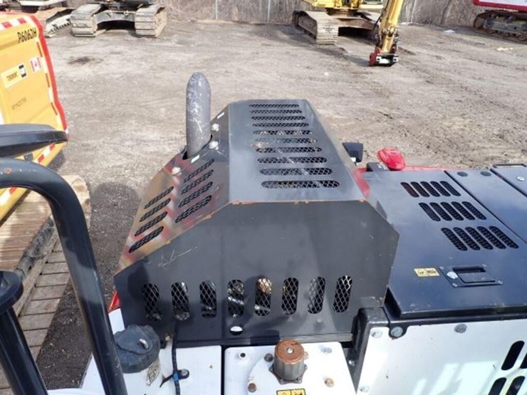 2021-bobcat-e145-image-15