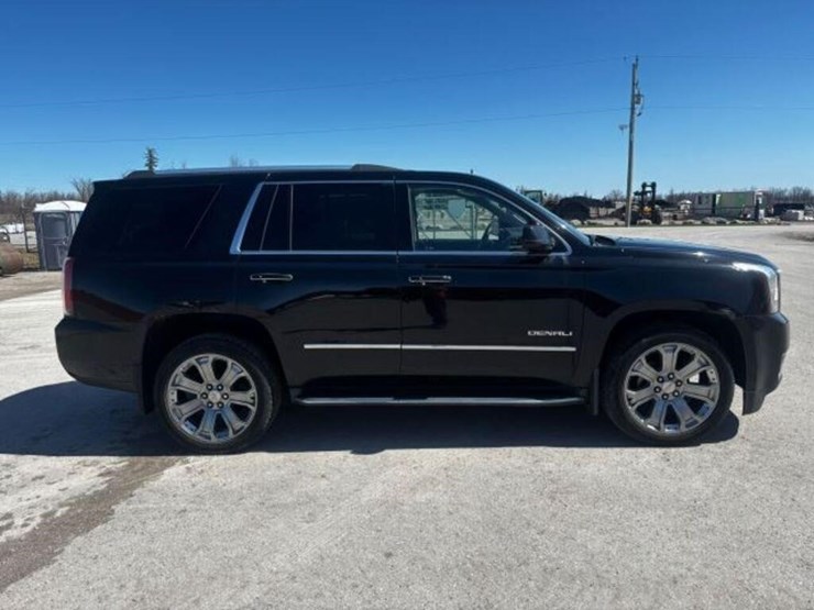 2016-gmc-yukon-denali-image-4