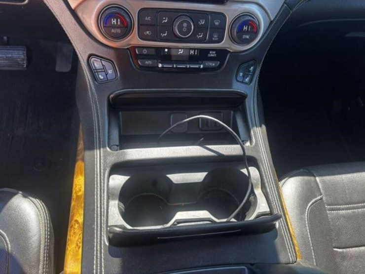 2016-gmc-yukon-denali-image-29