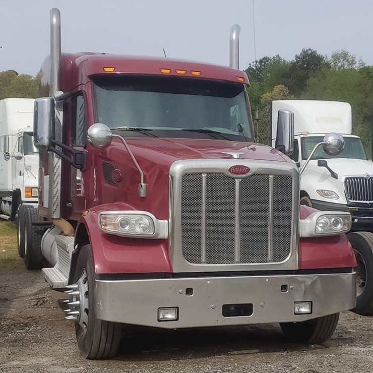 2018 PETERBILT 567