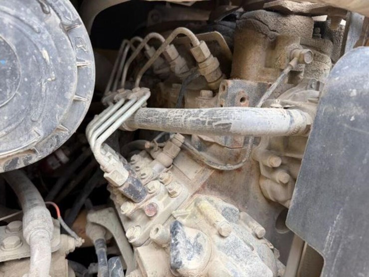 2009-caterpillar-232b2-image-26