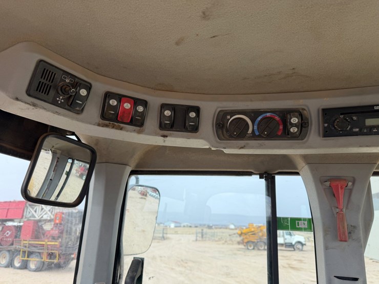 caterpillar-924k-image-10