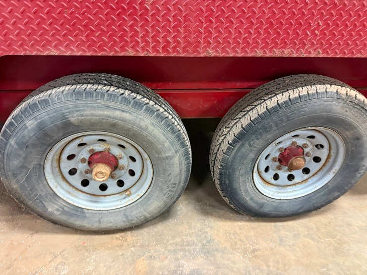 2013-caterpillar-c4.4-image-12