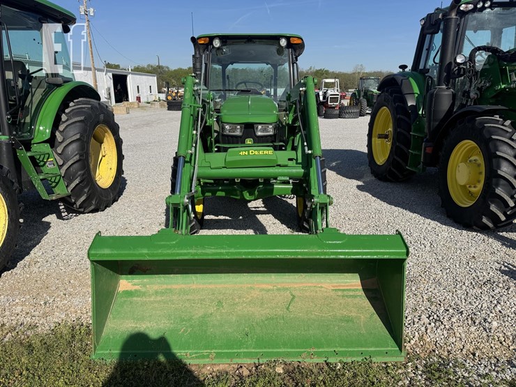 2022-john-deere-5055e-image-2