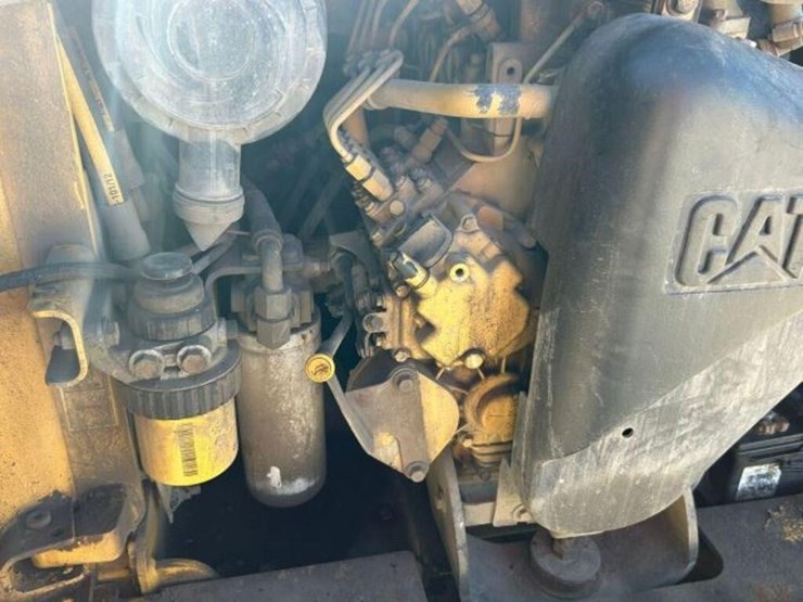 2009-caterpillar-232b2-image-18