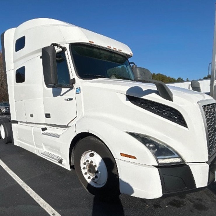 2019 VOLVO VNL 760