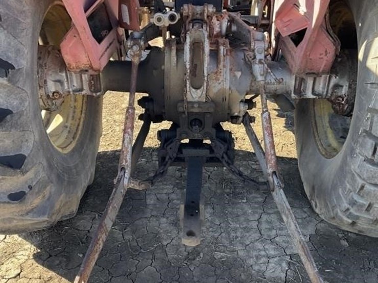 massey-ferguson-175-image-7