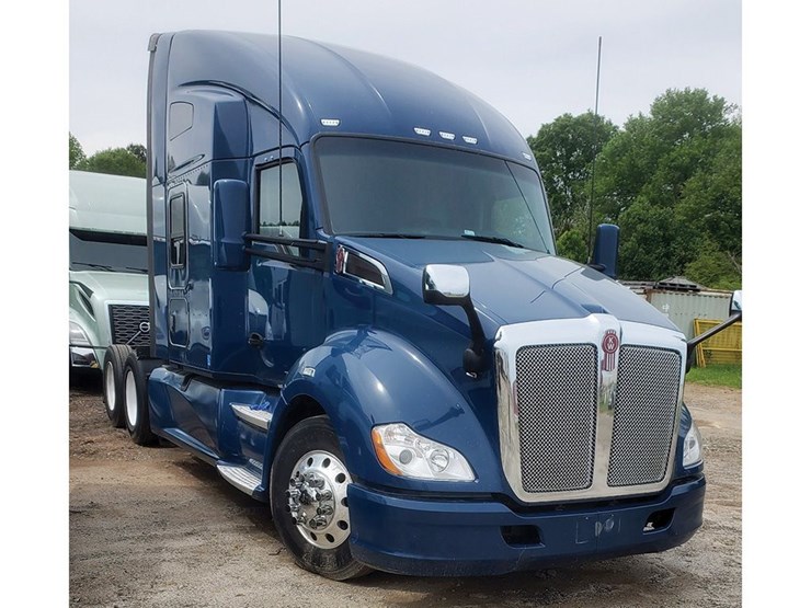 2022-kenworth-t680-image-1
