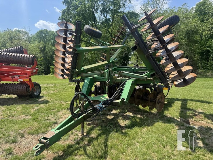 john-deere-630-image-1