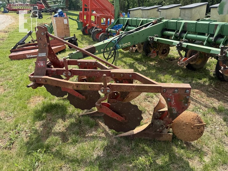 massey-ferguson-74-image-3