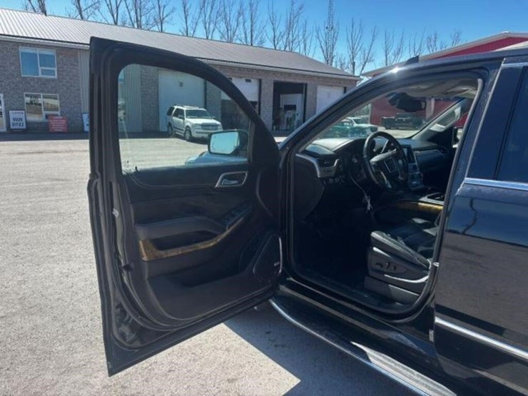 2016-gmc-yukon-denali-image-10