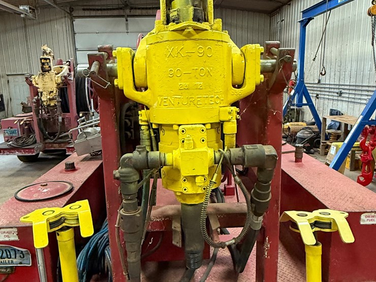 2013-caterpillar-c4.4-image-5