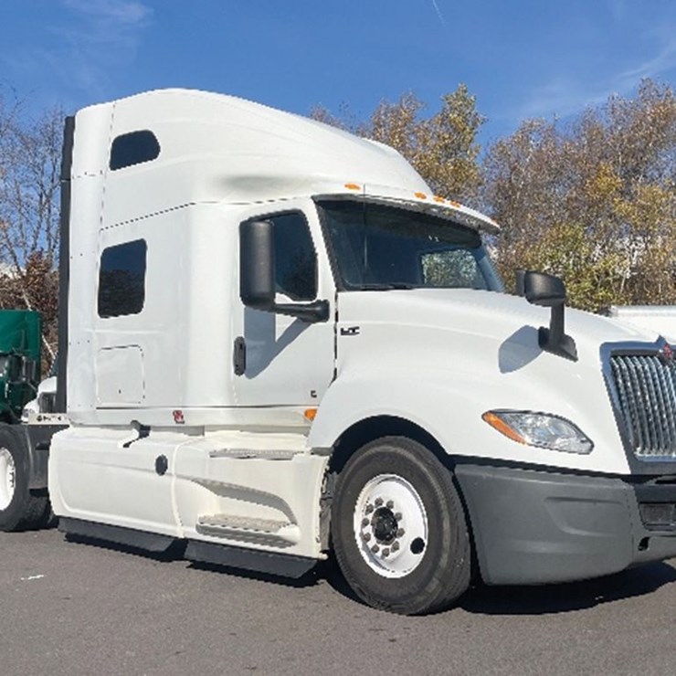 2019 INTERNATIONAL LT