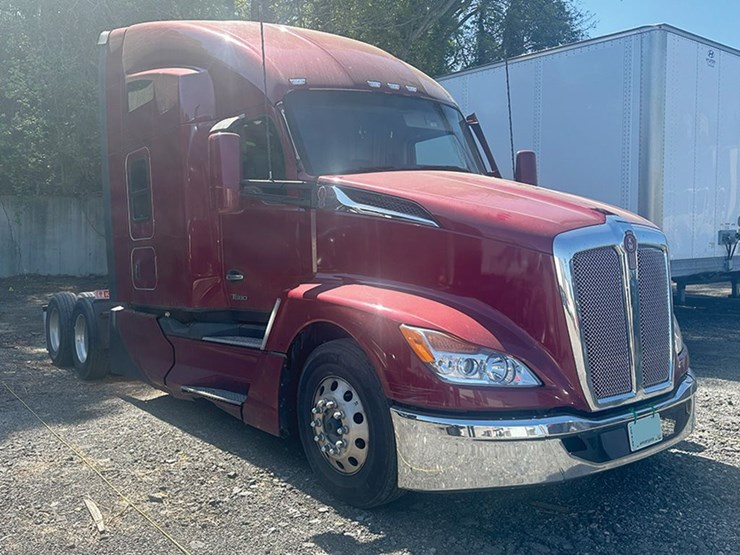 2023-kenworth-t680-image-1