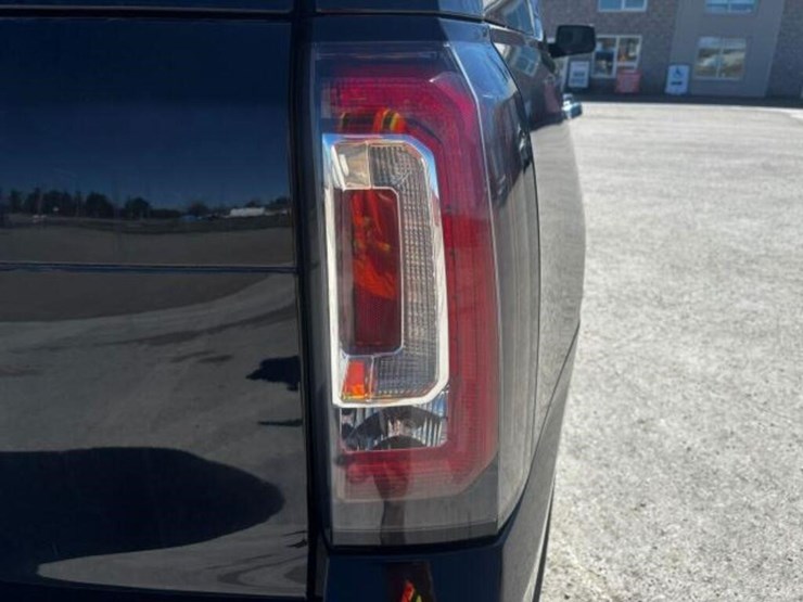 2016-gmc-yukon-denali-image-81